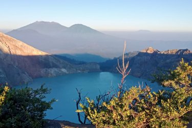 Cheap tour price from Bali to Ijen crater in Banyuwangi for Ijen blue fire tours & back to Bali Bromo Tours 